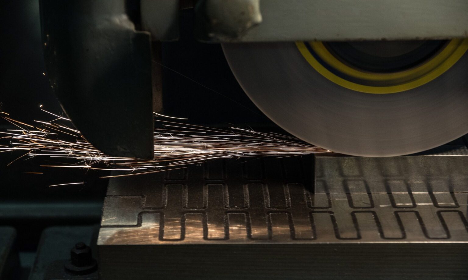 Fresatura CNC di metalli e materie plastiche CNC Partner Tlo Home
