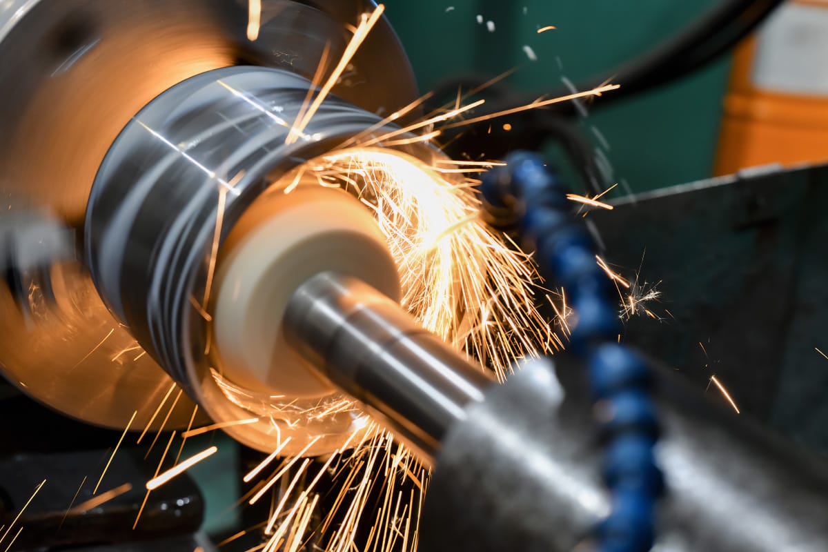 Quando la rettifica CNC è preferibile alla fresatura nella lavorazione dell'acciaio? CNC Partner Cncpartner B