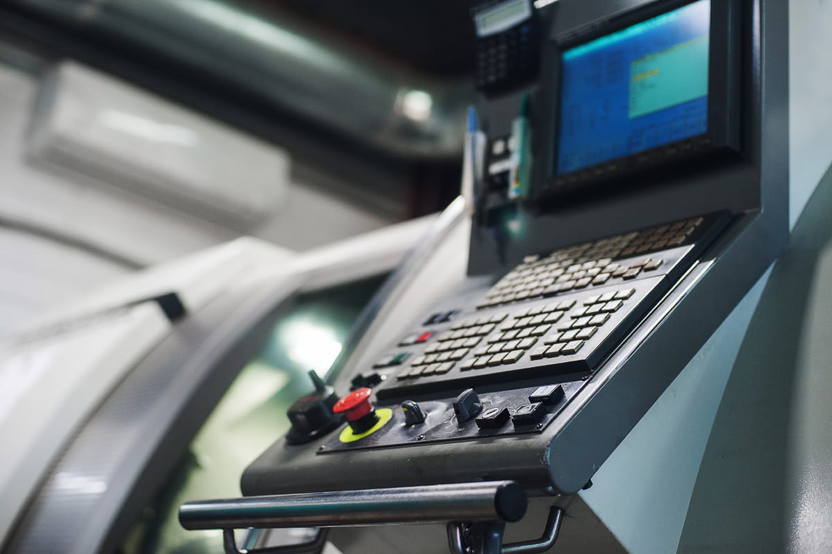 A chi importa della certificazione ISO quando si sceglie un CNC Partner per la lavorazione CNC? CNC Partner Cncpartner B